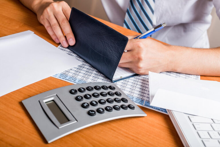 Restrukturyzacja przedsiębiorstwa – ratowanie firmy przed upadłością w 2025